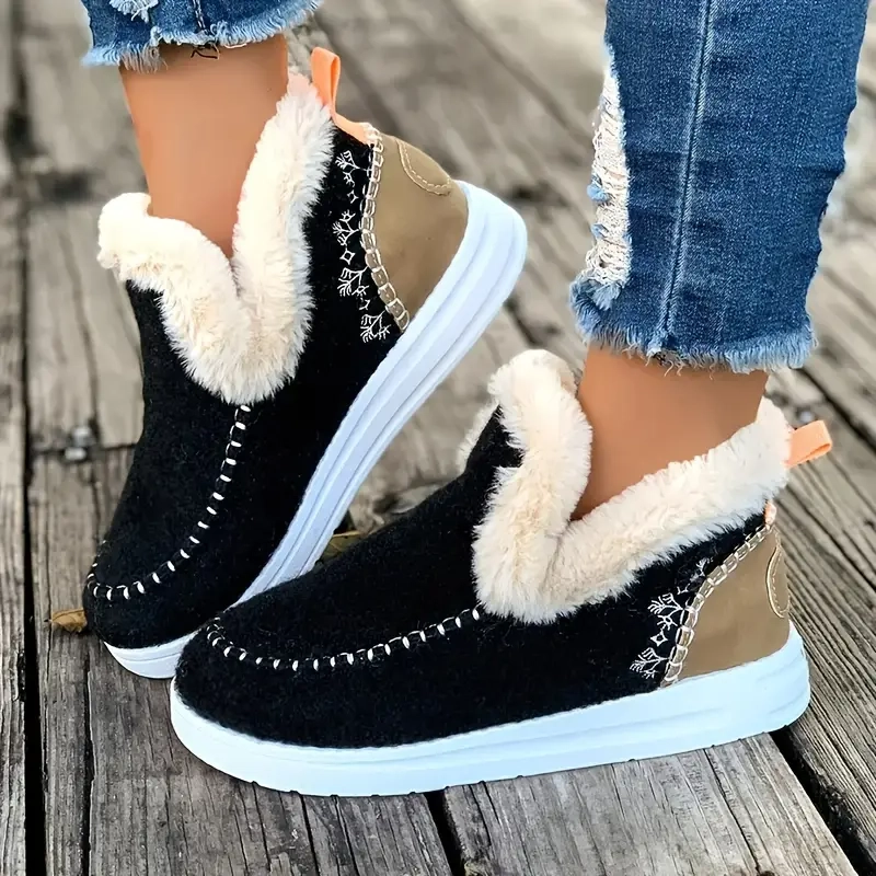 🥾Soft, plush slip-on sneakers for cozy feet